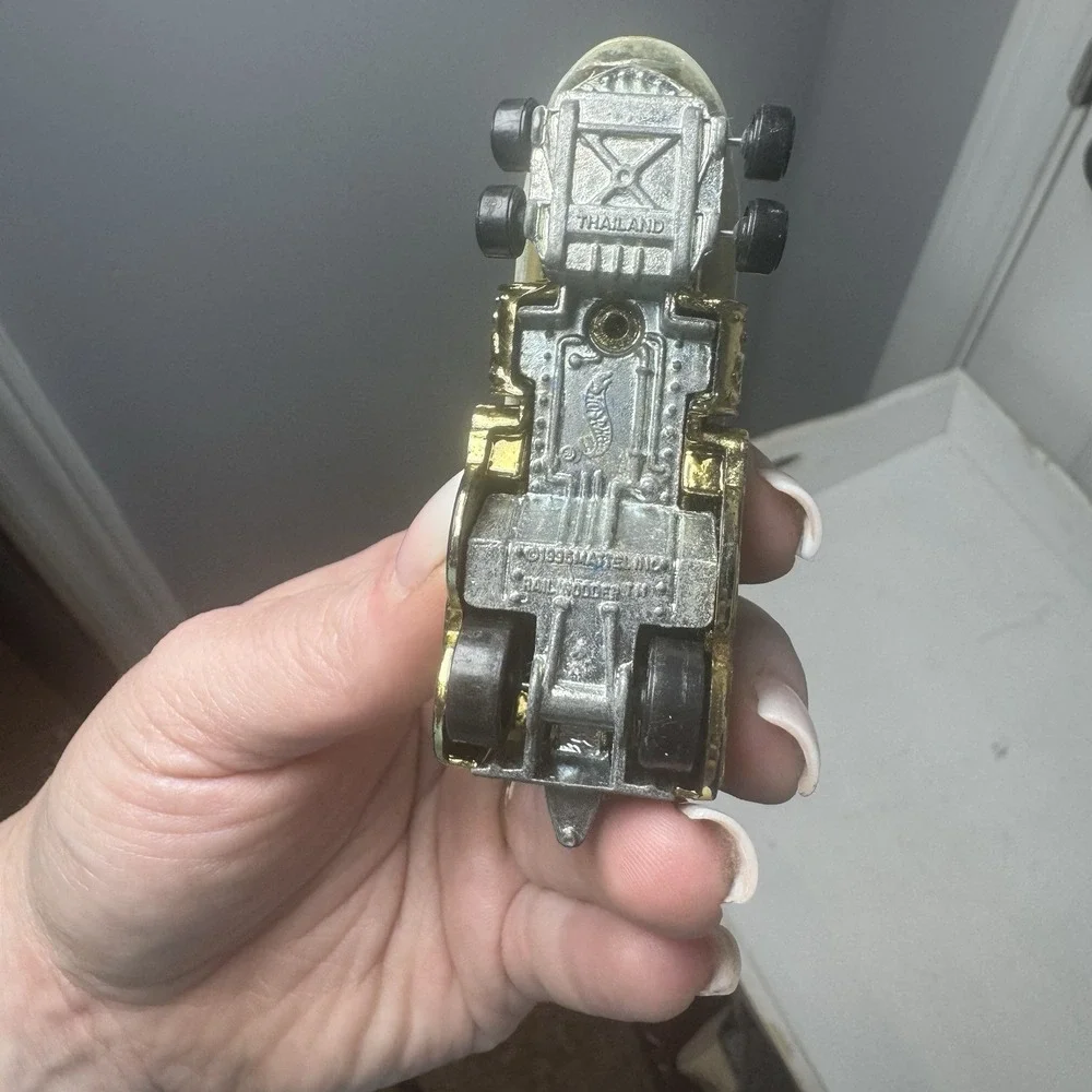 Vintage 1995 Mattel Hot Wheels Rail Rodder Train Engine 5 Gray and Gold Toy